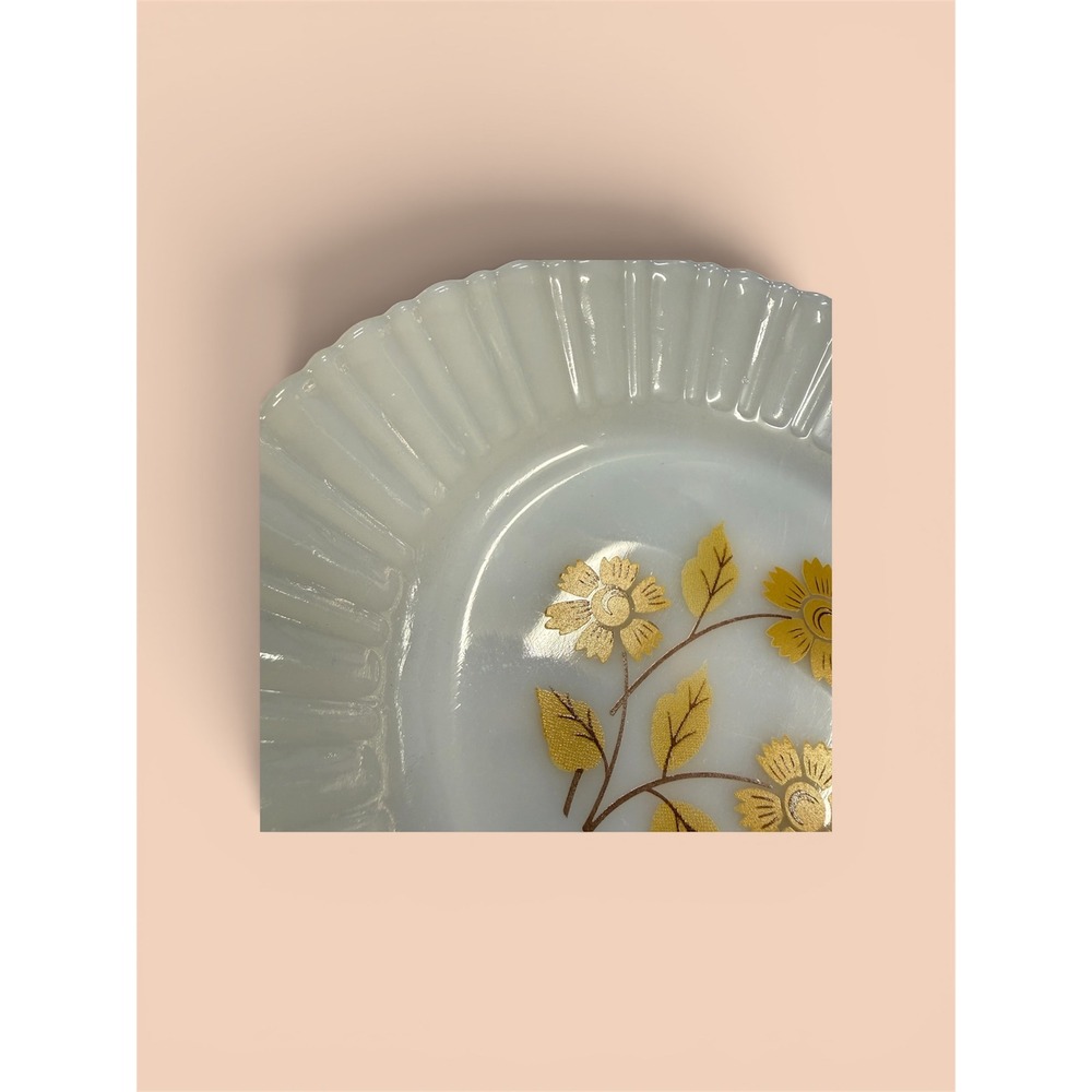Vintage Milk Glass Scalloped Plate Gold Floral Design Made in Mexico 7.5 Inch - Picture 2 of 6